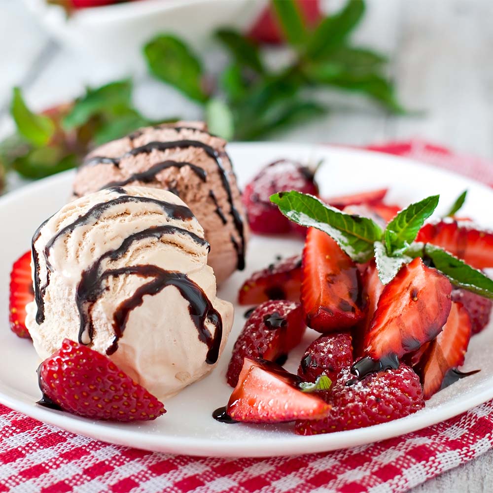 Vanilla Ice Cream with Balsamic Strawberries